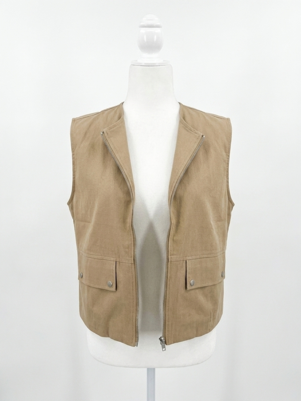 NEW LE LIS canyon oversized cargo zip up vest in khaki